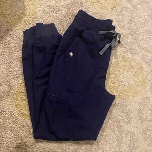 Gently used High waisted Zamora scrubs Figs in navy